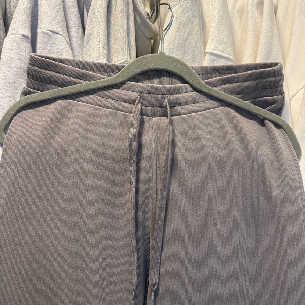 Aritzia Ribbed Pants - Picture 3 of 4